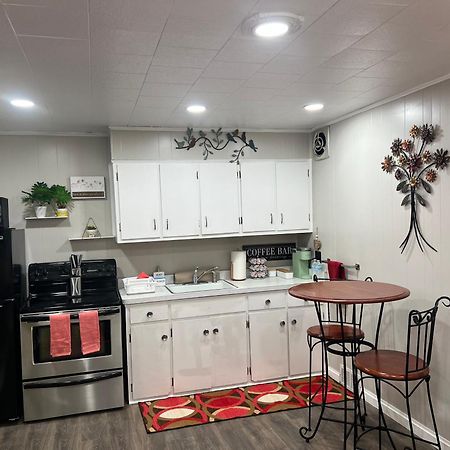 Cozy Buffalo Home-Sleeps 4 Lackawanna ภายนอก รูปภาพ